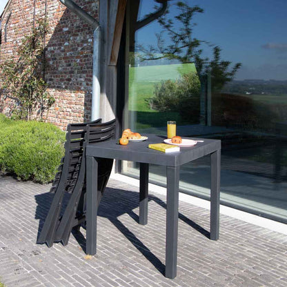 Salon de jardin en résine Club