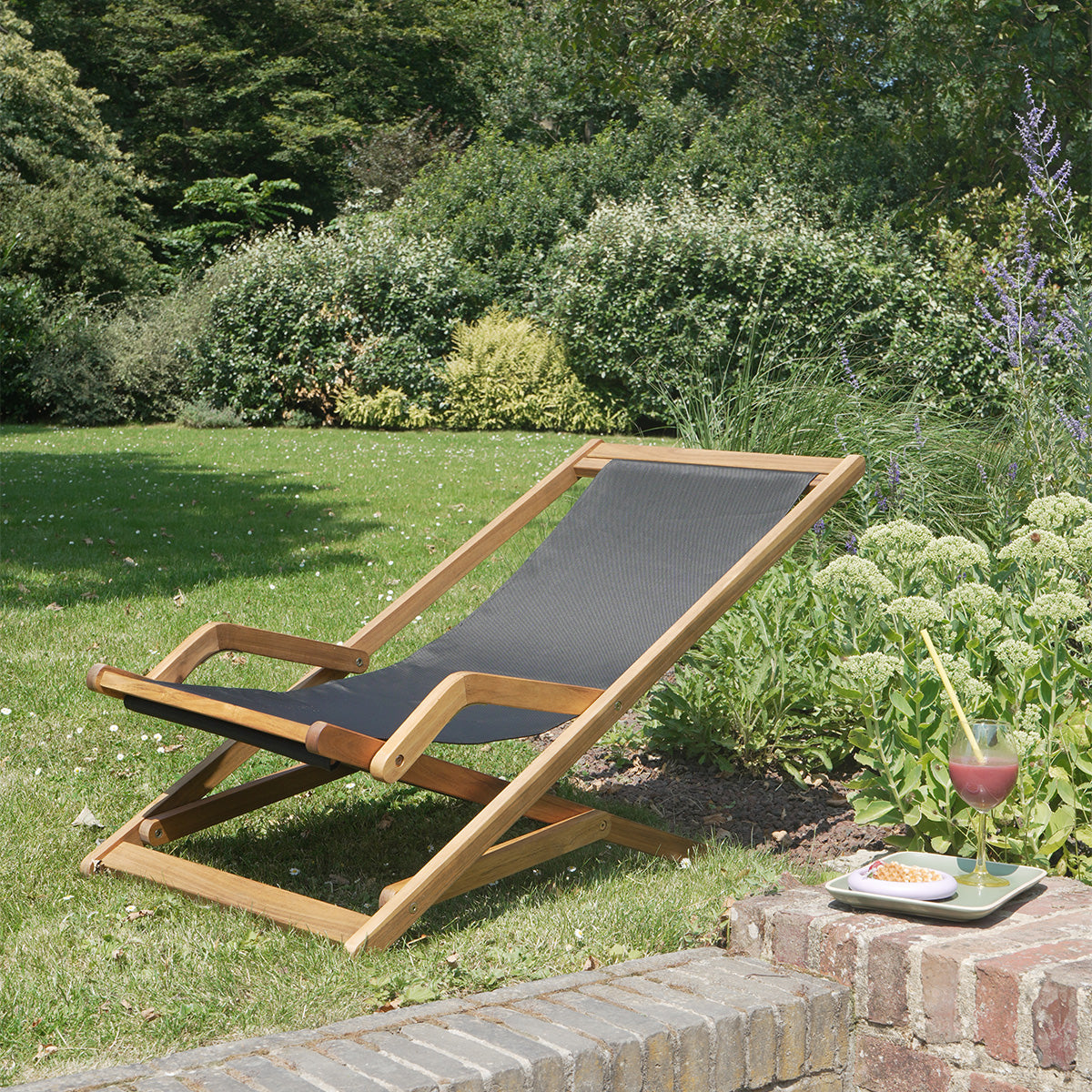 Bain de soleil pliant en acacia Sea