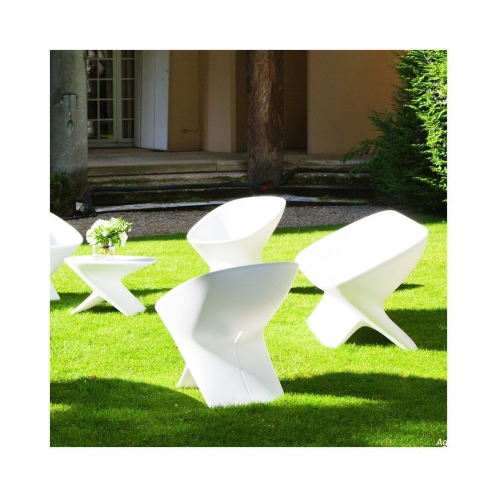 Fauteuil Ublo – Douceur des courbes & confort enveloppant